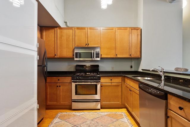 1 Envelope Ter 107, Worcester, MA 01604