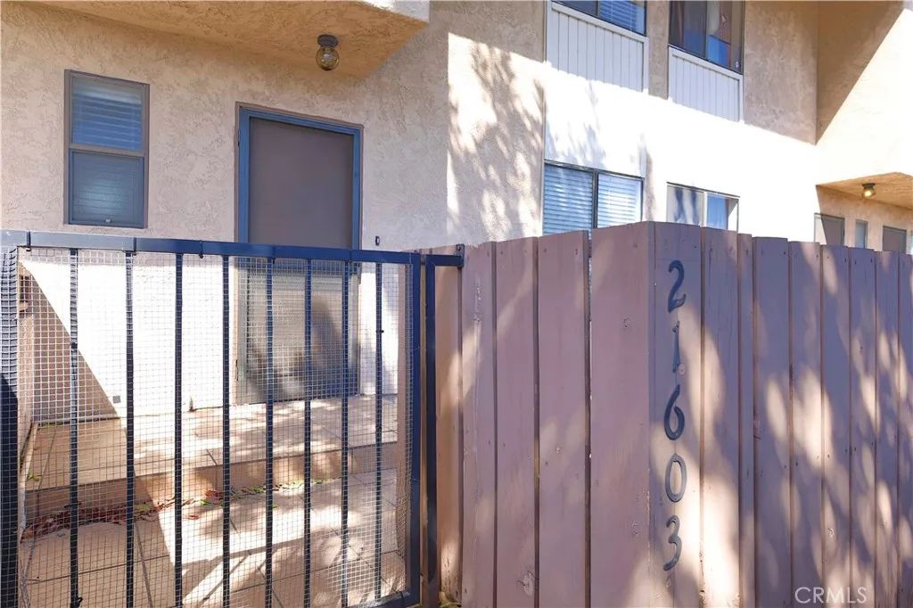 21603 Villa Pacifica Circle 32, Carson, CA 90745