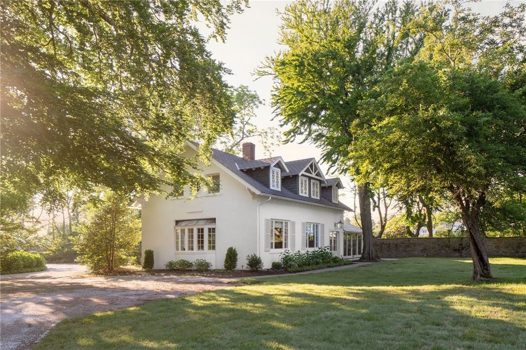 50 Cliff Avenue, Newport, RI 02840