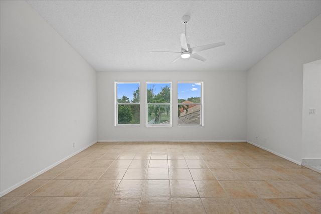 86 Citrus Park Lane, Boynton Beach, FL 33436