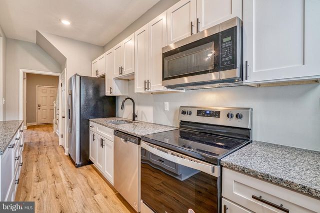 2631 LOYOLA NWAY, Baltimore, MD 21215