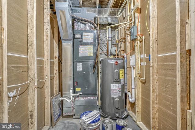 2631 LOYOLA NWAY, Baltimore, MD 21215