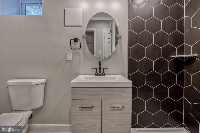 2631 LOYOLA NWAY, Baltimore, MD 21215