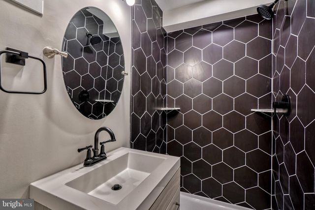 2631 LOYOLA NWAY, Baltimore, MD 21215