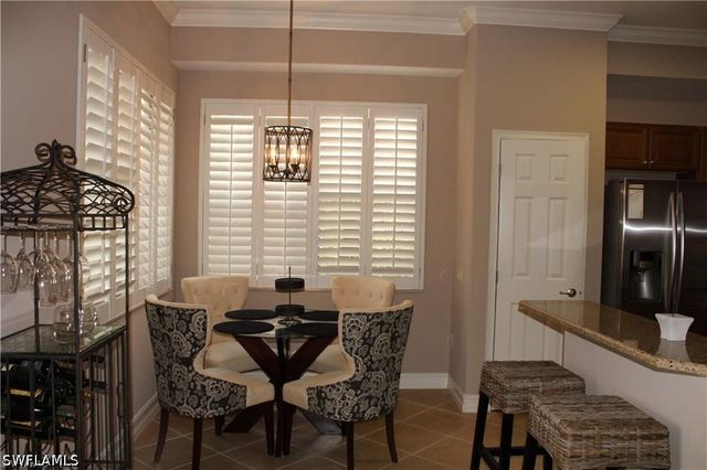 10474 Smokehouse Bay DR 102, Naples, FL 34120
