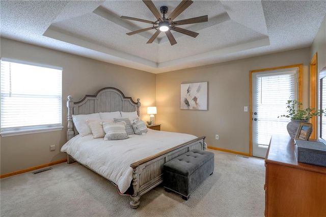 1105 Huntington Lane, Greenwood, MO 64034