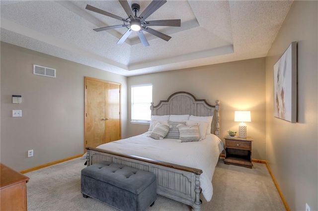 1105 Huntington Lane, Greenwood, MO 64034