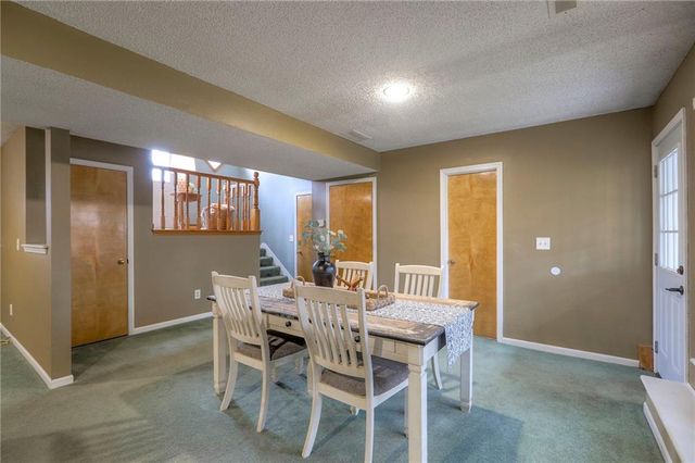 1105 Huntington Lane, Greenwood, MO 64034