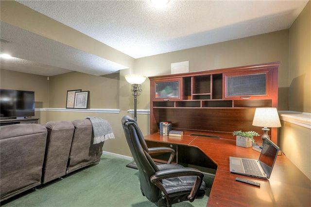 1105 Huntington Lane, Greenwood, MO 64034