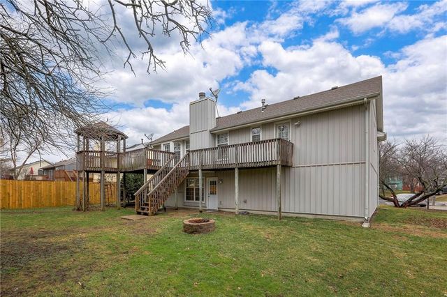 1105 Huntington Lane, Greenwood, MO 64034