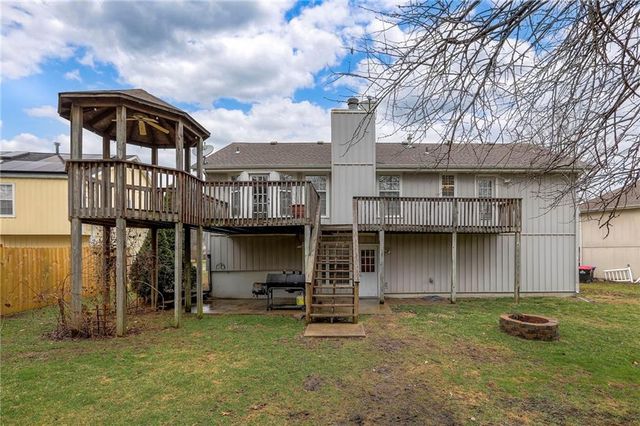 1105 Huntington Lane, Greenwood, MO 64034