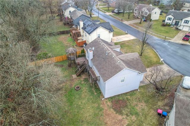 1105 Huntington Lane, Greenwood, MO 64034