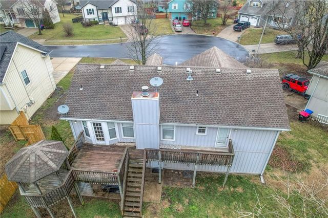 1105 Huntington Lane, Greenwood, MO 64034