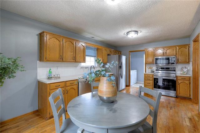 1105 Huntington Lane, Greenwood, MO 64034