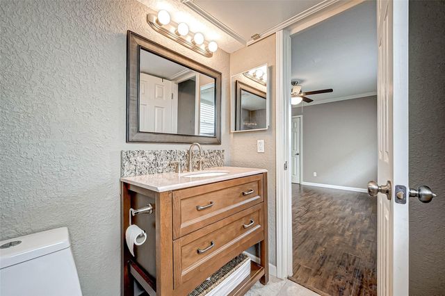 2503 Mccue Road 35, Houston, TX 77056