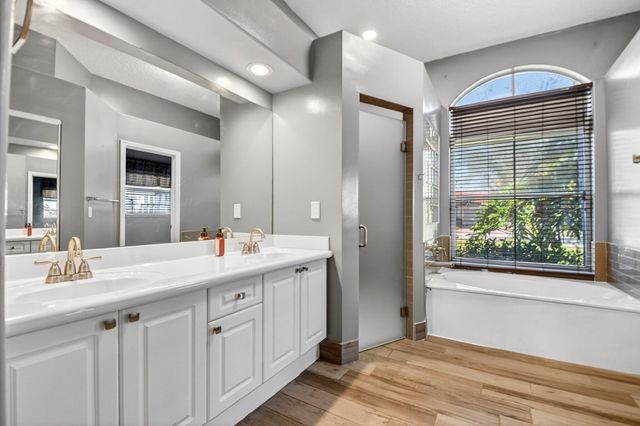 6778 Las Colinas Street, Lake Worth, FL 33463