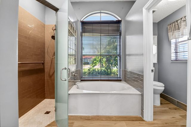 6778 Las Colinas Street, Lake Worth, FL 33463