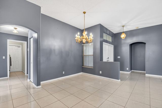 6778 Las Colinas Street, Lake Worth, FL 33463