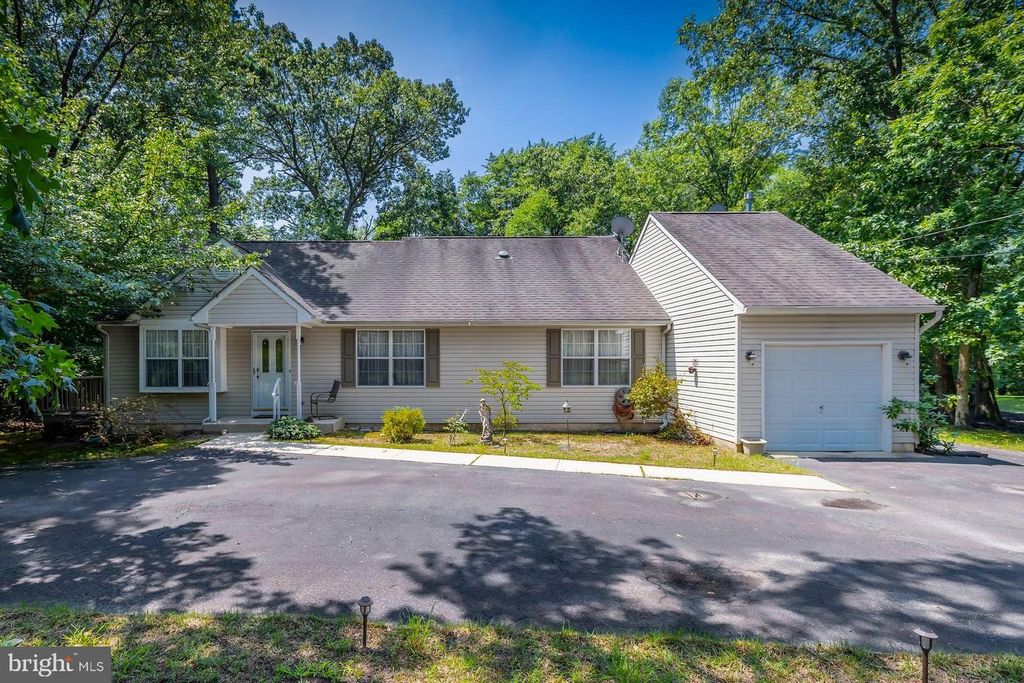 112 BERLIN RD, Gibbsboro, NJ 08026