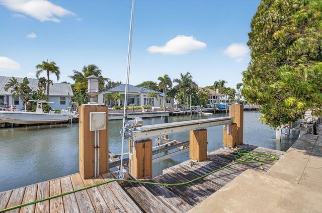 954 Cypress Drive, Delray Beach, FL 33483