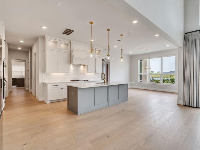 10322 Forest Lake Drive, Missouri City, TX 77459