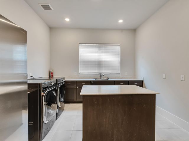 10322 Forest Lake Drive, Missouri City, TX 77459