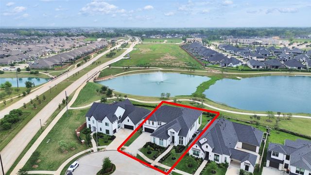 10322 Forest Lake Drive, Missouri City, TX 77459