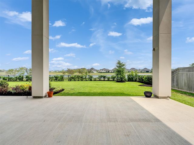 10322 Forest Lake Drive, Missouri City, TX 77459