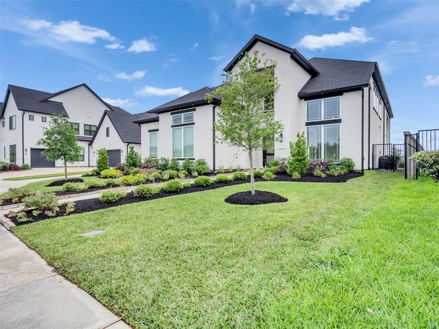 10322 Forest Lake Drive, Missouri City, TX 77459