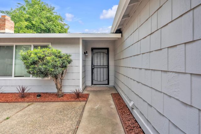 2609 Stingray Ct, Sacramento, CA 95826
