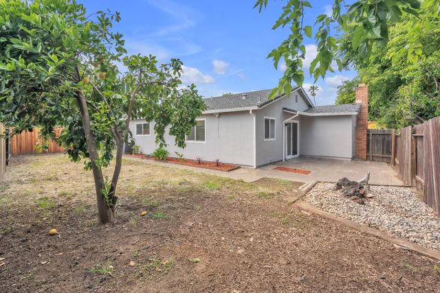 2609 Stingray Ct, Sacramento, CA 95826