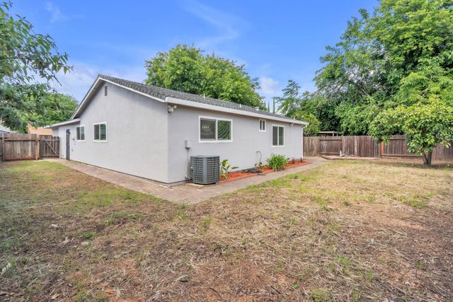 2609 Stingray Ct, Sacramento, CA 95826