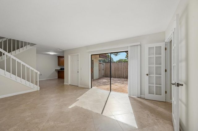 1907 19th Lane, Palm Beach Gardens, FL 33418