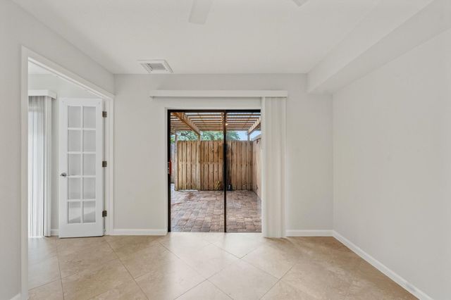 1907 19th Lane, Palm Beach Gardens, FL 33418