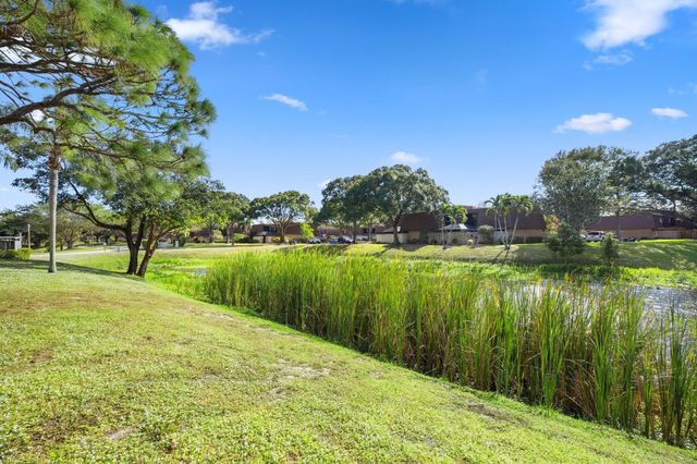 1907 19th Lane, Palm Beach Gardens, FL 33418