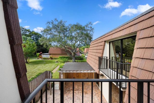 1907 19th Lane, Palm Beach Gardens, FL 33418