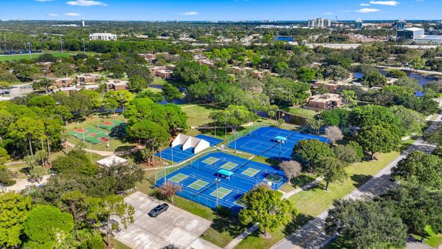 1907 19th Lane, Palm Beach Gardens, FL 33418