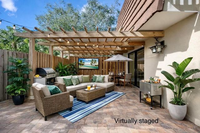 1907 19th Lane, Palm Beach Gardens, FL 33418