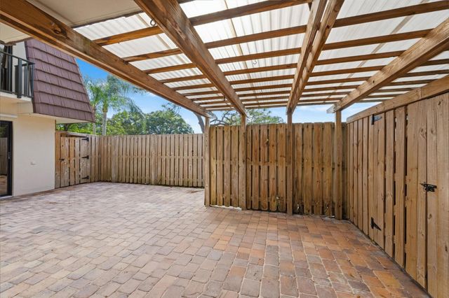 1907 19th Lane, Palm Beach Gardens, FL 33418