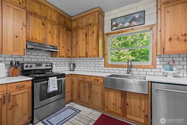 33724 SE Hudson Road, Ravensdale, WA 98051