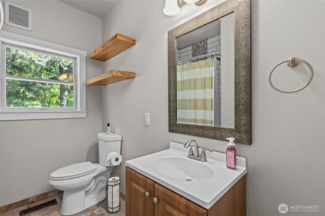 33724 SE Hudson Road, Ravensdale, WA 98051