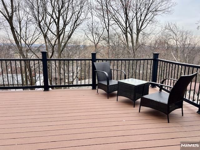 661 Clinton Place, Ridgefield, NJ 07657