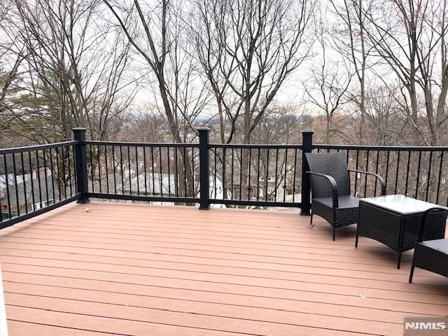 661 Clinton Place, Ridgefield, NJ 07657