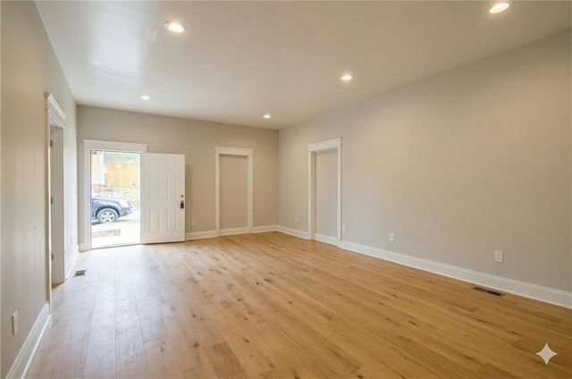 913 Smith SW Street, Atlanta, GA 30310