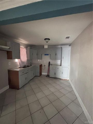 209 Carolina Avenue, Mission, TX 78572