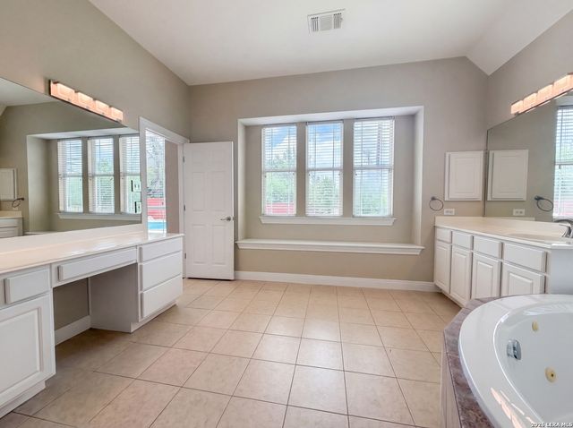 13419 STAR HEIGHTS DR, San Antonio, TX 78230