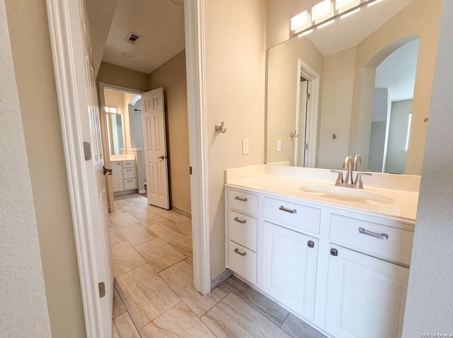 13419 STAR HEIGHTS DR, San Antonio, TX 78230