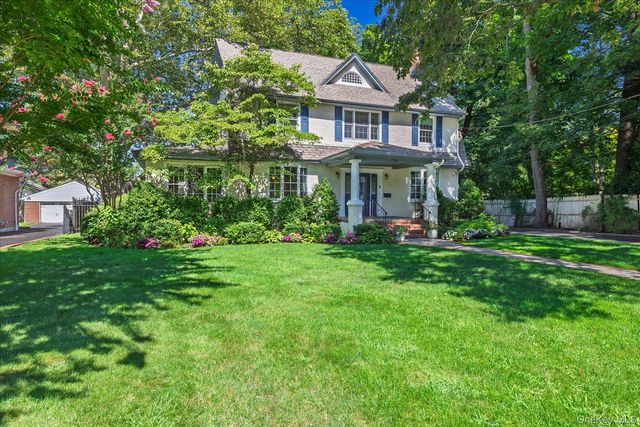 72 Broadway, Rockville Centre, NY 11570