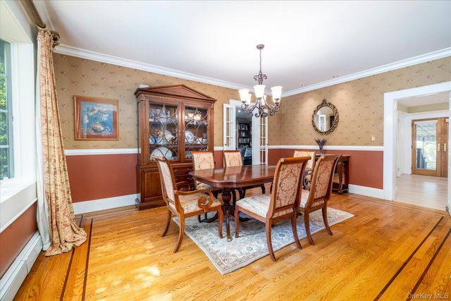 72 Broadway, Rockville Centre, NY 11570