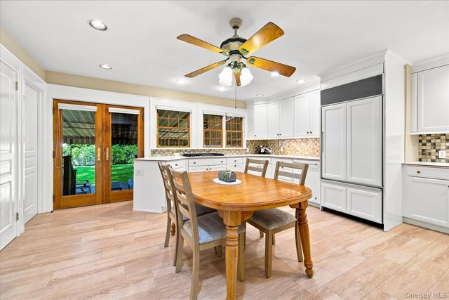72 Broadway, Rockville Centre, NY 11570